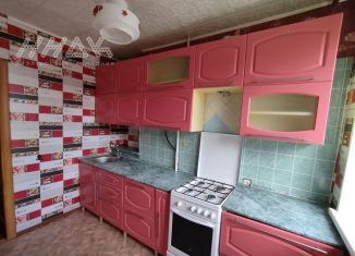 Продам 3-ком. квартиру, 55 м2, Нижний Новгород, Автозаводский район, улица Политбойцов, 12