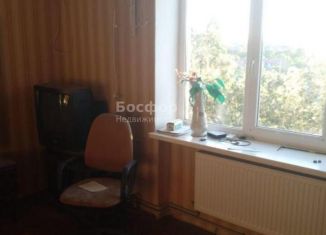 Продам 2-ком. квартиру, 57 м2, Феодосия, улица Дружбы, 16