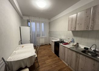 Сдам 3-ком. квартиру, 80 м2, Ставрополь, Ленинский район, улица Серова