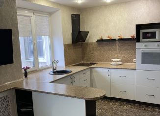 Сдается 2-ком. квартира, 50 м2, Минеральные Воды, улица Пушкина, 33