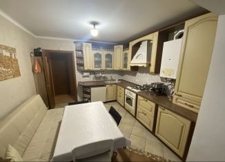 Продается трехкомнатная квартира, 100 м2, Лиски, улица Свердлова, 78