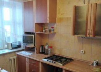 Сдам 1-ком. квартиру, 40 м2, Чебоксары, Коллективная улица, 8