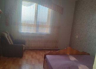 Продам 2-комнатную квартиру, 60 м2, Татарстан, Октябрьская улица, 43