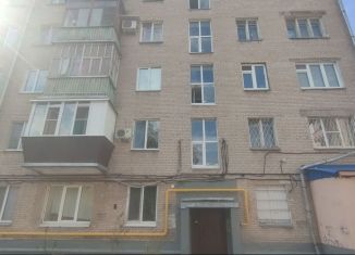 Продаю 2-комнатную квартиру, 43 м2, Казань, Октябрьская улица, 16