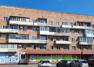 Продажа 3-ком. квартиры, 54.6 м2, Абакан, проспект Ленина, 64