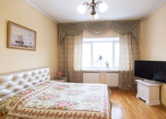 Сдается четырехкомнатная квартира, 130 м2, Томск, улица Никитина, 25