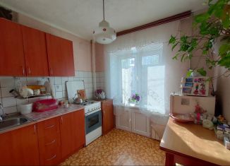 Продажа 2-комнатной квартиры, 42 м2, Саратов, улица имени В.М. Азина, 44