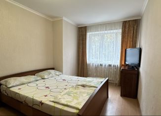 Сдача в аренду 1-ком. квартиры, 30 м2, Владикавказ, проспект Коста, 259, микрорайон Треугольник