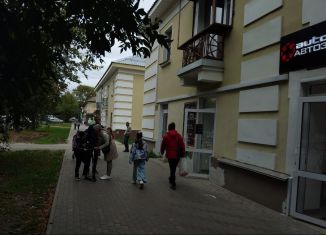 Продается торговая площадь, 25.8 м2, Киров, Октябрьский проспект, 13