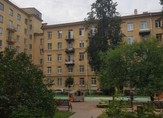 Сдам 2-ком. квартиру, 56 м2, Санкт-Петербург, Наличная улица, 21