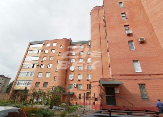 Продается 2-комнатная квартира, 60 м2, Курская область, улица Марата, 2А