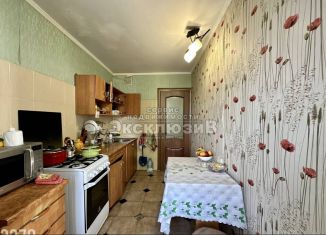 Продается двухкомнатная квартира, 56 м2, Севастополь, улица Колобова, 19