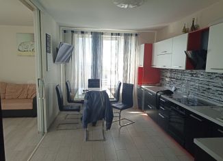 Сдам в аренду трехкомнатную квартиру, 95 м2, Татарстан, улица Кул Гали, 7Бк1