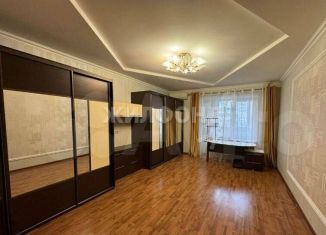 Продается 3-комнатная квартира, 119 м2, Астрахань, Советский район, улица Николая Островского, 115к1