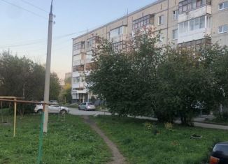 Продажа 2-ком. квартиры, 53 м2, Свердловская область, улица Емлина, 2А