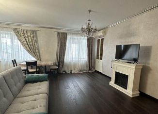 Сдаю 3-ком. квартиру, 110 м2, Ставропольский край, проспект Калинина, 2А