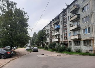 Сдаю в аренду комнату, 16 м2, Выборг, улица Сухова, 4