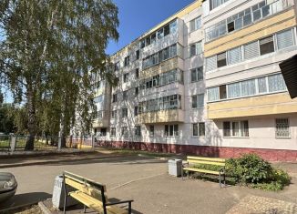 Продажа 3-ком. квартиры, 59.5 м2, Нижнекамск, проспект Шинников, 81