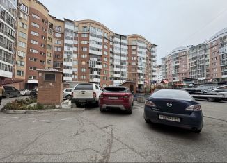 Продажа 3-ком. квартиры, 118 м2, Абакан, улица Чехова, 95к1