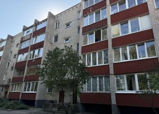 Продаю 2-комнатную квартиру, 52.2 м2, Советск, Базарная улица, 4