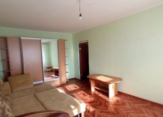 Сдаю 2-ком. квартиру, 54 м2, Батайск, Речная улица, 111