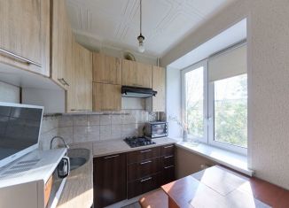 Продажа трехкомнатной квартиры, 54 м2, Москва, Мосфильмовская улица, 39к1, метро Ломоносовский проспект