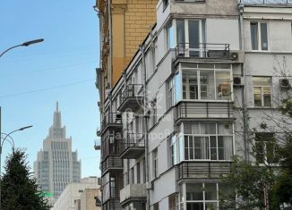 Продам 2-комнатную квартиру, 52 м2, Москва, Садовая-Самотёчная улица, 11, метро Цветной бульвар