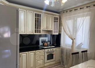 Продажа трехкомнатной квартиры, 65 м2, Каспийск, улица Амет-хан Султана, 34