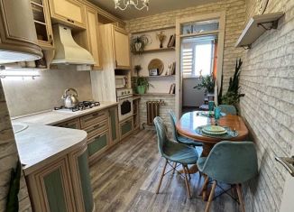 Сдается 2-комнатная квартира, 47 м2, Сочи, улица Молокова, 24, микрорайон Черемушки