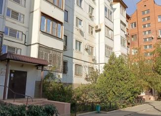 Продажа 3-ком. квартиры, 88 м2, Астраханская область, улица Куликова, 58