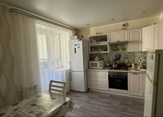 Продажа 2-ком. квартиры, 60 м2, Саратов, 1-я Поперечная улица, 35