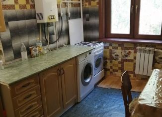 Сдаю 2-ком. квартиру, 44 м2, Берёзовский, улица Академика Королёва, 9