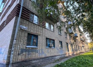 Продаю двухкомнатную квартиру, 44.2 м2, Екатеринбург, метро Проспект Космонавтов, улица Ильича, 20