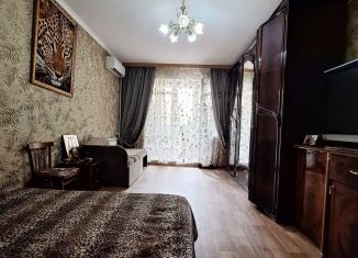 Продается 3-комнатная квартира, 82 м2, Саратов, улица имени Ф.А. Блинова, 21А