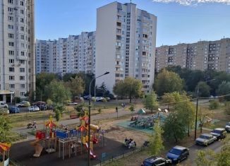 Сдается в аренду 1-ком. квартира, 42.5 м2, Москва, Волжский бульвар, 11