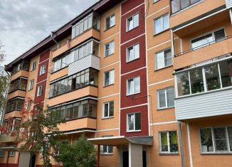 2-комнатная квартира на продажу, 46.5 м2, Новосибирск, метро Студенческая, улица Иванова, 15