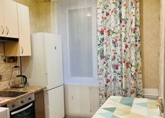 Сдается 2-ком. квартира, 52.9 м2, Междуреченск, улица Чехова, 2