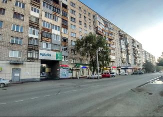 Продается трехкомнатная квартира, 57.3 м2, Бийск, Ударная улица, 27