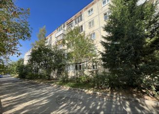 Продаю 2-ком. квартиру, 54 м2, Петрозаводск, улица Парфёнова, 6