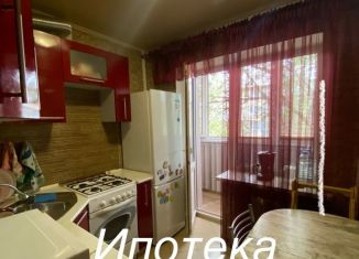 Продается 2-ком. квартира, 40 м2, Астраханская область, Хибинская улица, 45к5