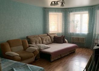 Сдаю 1-ком. квартиру, 40 м2, Казань, улица Гарифа Ахунова, 14