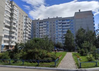 Продам четырехкомнатную квартиру, 84 м2, Красноярск, улица Батурина, 5А, Советский район