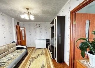 Продается двухкомнатная квартира, 43.1 м2, село Субханкулово, улица Ленина, 2