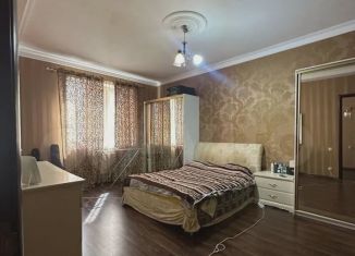 Продается 2-ком. квартира, 60 м2, Дагестан, улица Надежды, 4А