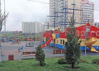 Продаю 1-ком. квартиру, 44.8 м2, Ростов-на-Дону, улица Дмитрия Петрова