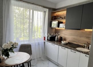 Продажа 3-комнатной квартиры, 60 м2, Санкт-Петербург, метро Улица Дыбенко, Ленская улица, 1к1