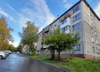 Продается 3-ком. квартира, 48 м2, Кемерово, проспект Ленина, 66