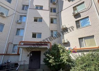 Продается 1-комнатная квартира, 32.9 м2, Калмыкия, Калачинская улица, 22Вк1