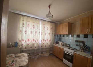 Сдается в аренду двухкомнатная квартира, 60 м2, Москва, улица Маршала Голованова, 1, район Марьино