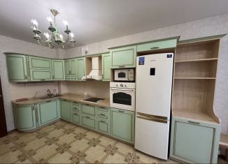 Аренда 2-ком. квартиры, 76.1 м2, Екатеринбург, улица Крылова, 27